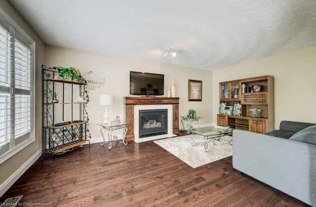 Additional image 17 of 1056 Plains View Ave