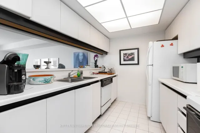 Additional image 11 of 77 Harbour Sq Unit 2910