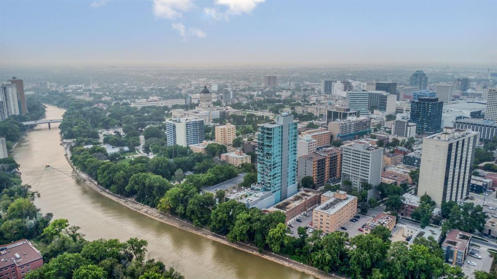 Property image for 2302 390 Assiniboine Avenue|Winnipeg, Manitoba R3C0V2