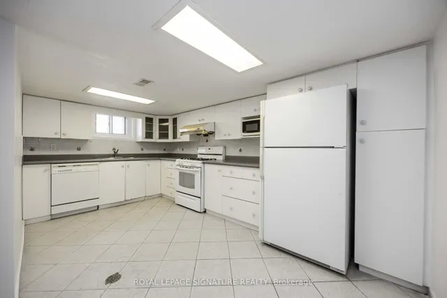 Additional image 19 of 42 Carr St