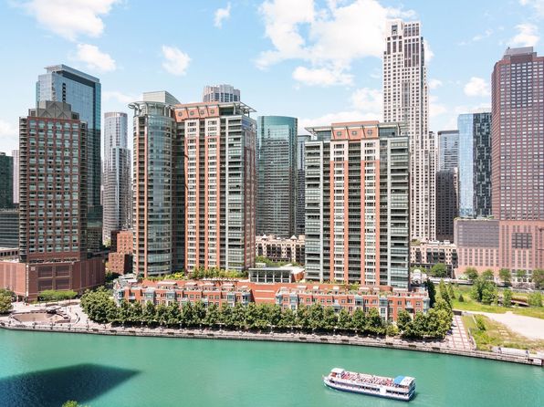 445 E North Water St APT 2105, Chicago, IL 60611