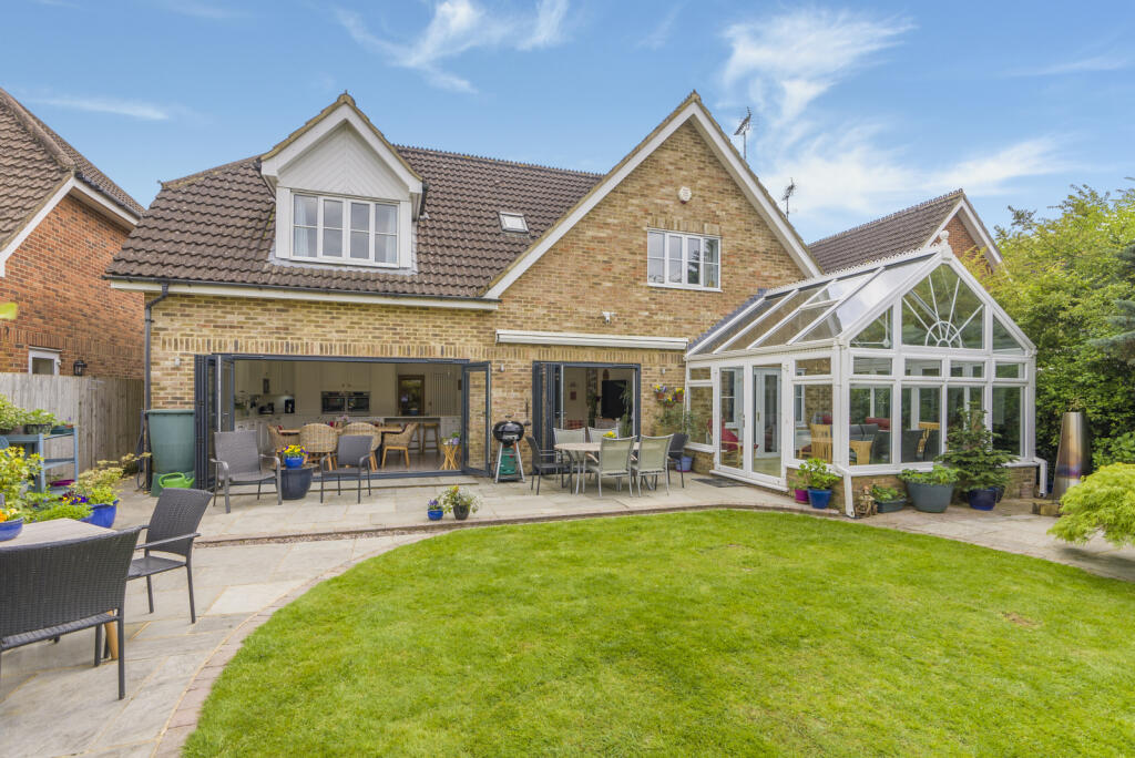 Additional image 23 of Bucknalls Drive, Bricket Wood, St. Albans, Hertfordshire, AL2