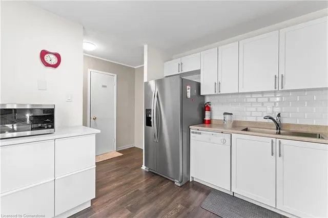 Additional image 23 of 900 Centralpark Dr Unit 115