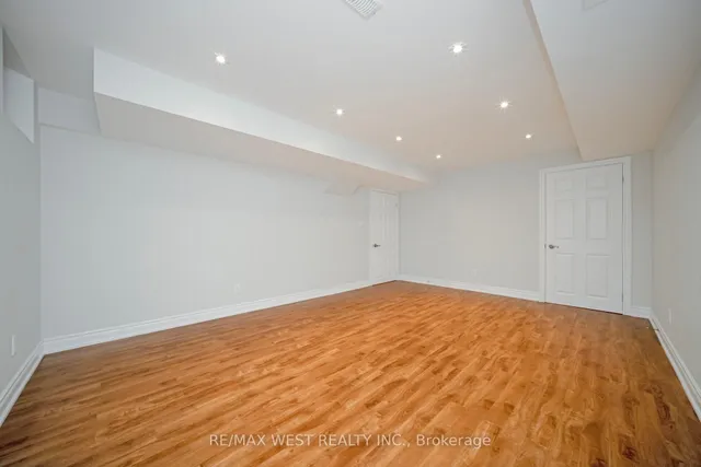 房产图片 46 - 198 Jessie Caverhill Pass