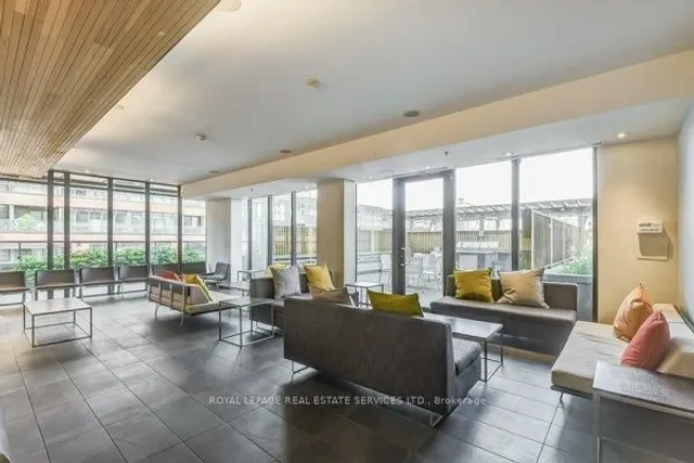 Additional image 18 of 8 Dovercourt Rd Unit 205