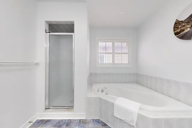 Additional image 26 of 5686 Whitehorn Ave