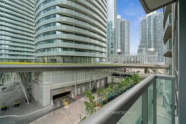 Additional image 39 of 19 Grand Trunk Cres Unit 506