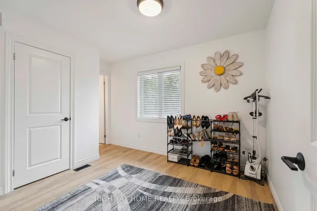 Additional image 25 of 46 Durham Rd