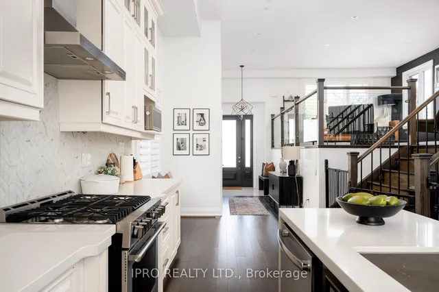 Additional image 11 of 86 Roosevelt Rd