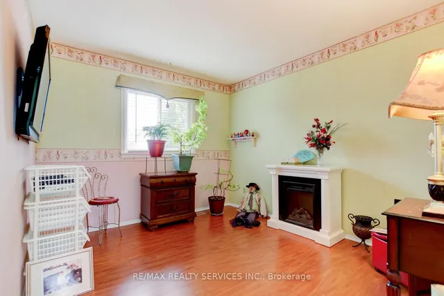 Additional image 9 of 47 Nuttall St