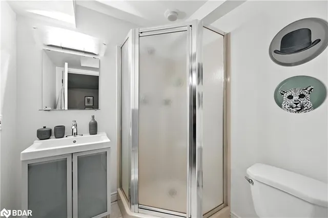 Additional image 41 of 1477 Headon Rd