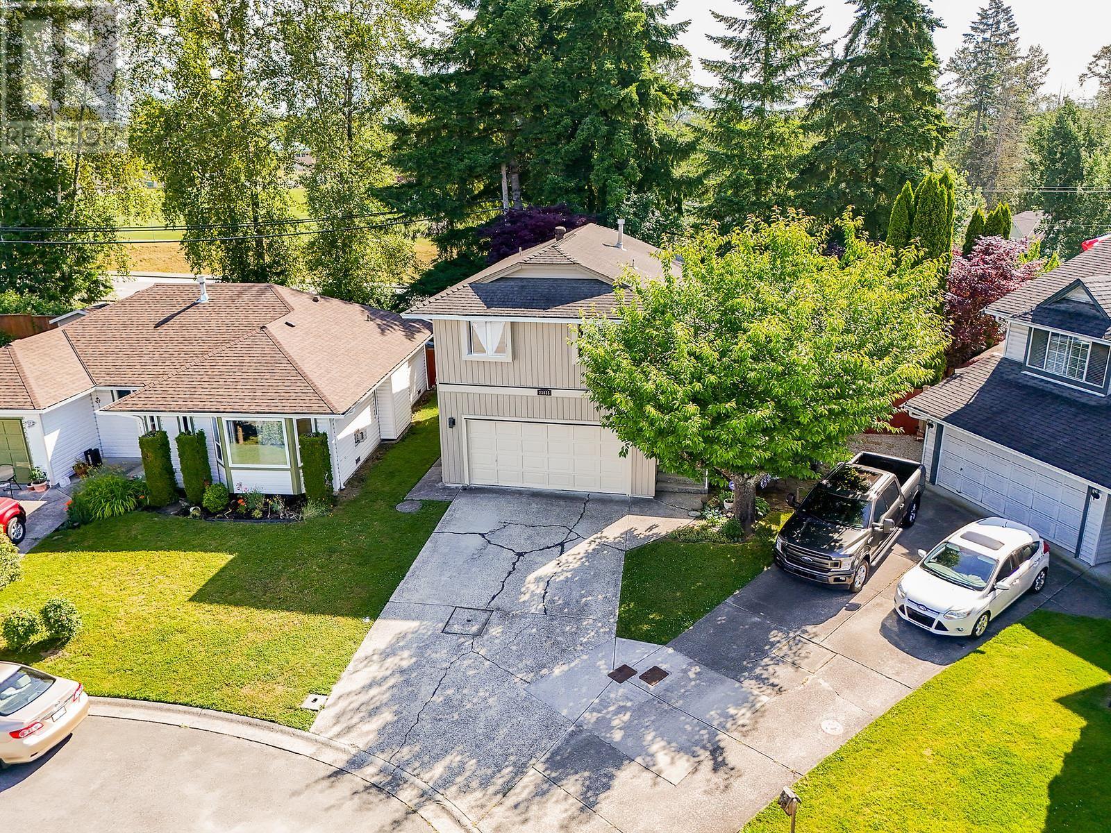 23035 OLUND CRESCENT|Maple Ridge, British Columbia V2X0E8