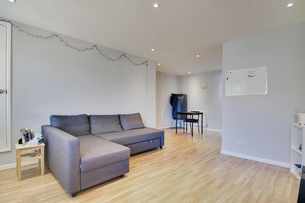 Additional image 5 of The Squirrels, Welwyn Garden City