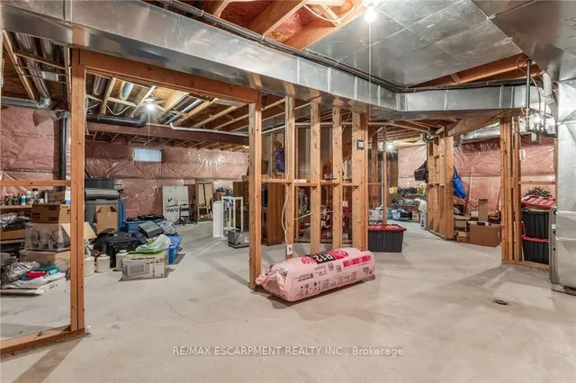 Additional image 35 of 42 Hillgarden Dr