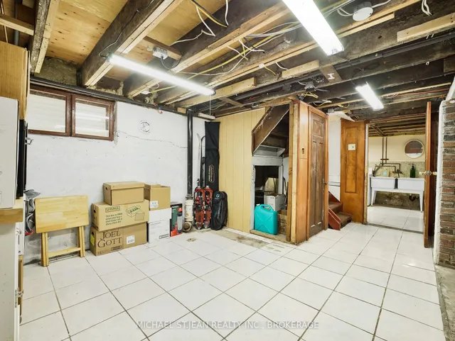 Additional image 32 of 64 Kensington Ave