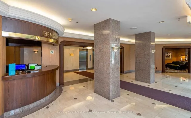 Additional image 3 of 942 Yonge St Unit 806