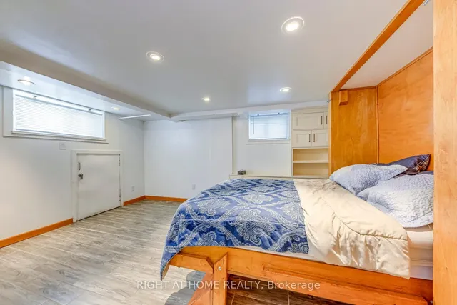 Additional image 36 of 27 Barker Ave