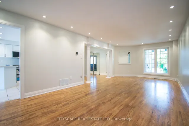 Additional image 6 of 43 Vintage Gate