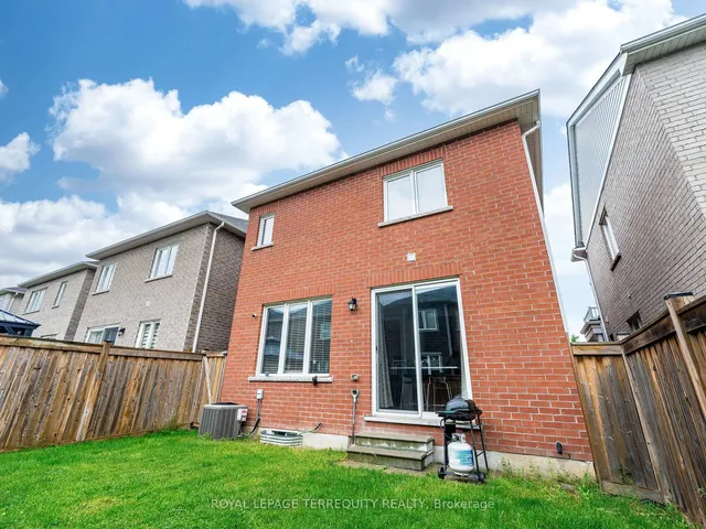 Additional image 37 of 903 Penson Cres