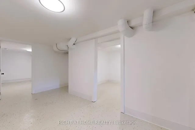 Additional image 38 of 656 Crawford St