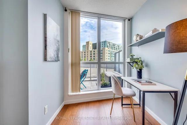Additional image 10 of 218 Queens Quay Unit 402