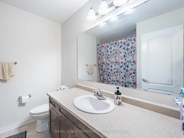 Additional image 34 of 903 Penson Cres