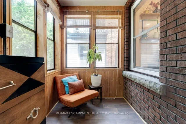 Additional image 18 of 176 Sherman Ave