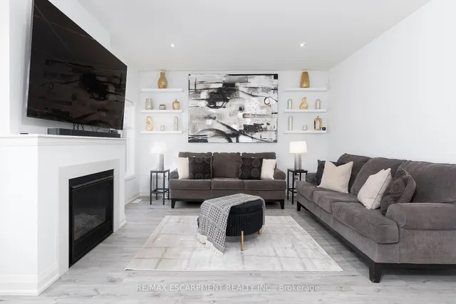 Additional image 8 of 388 Klein Circ