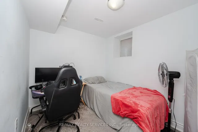 Additional image 37 of 106 Folgate Cres