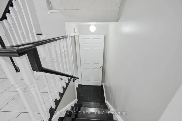 Additional image 33 of 51 Rocky Mountain Cres