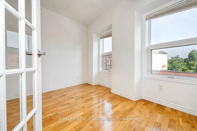 Additional image 11 of 2909 Dundas St