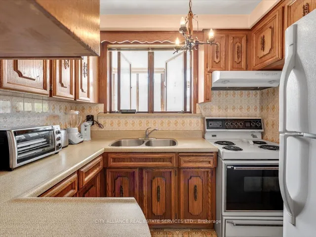 Additional image 14 of 122 Brookhaven Dr