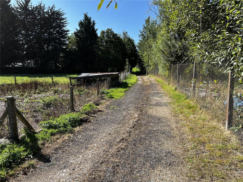 Additional image 4 of Woodfield Lane, Hatfield, AL9