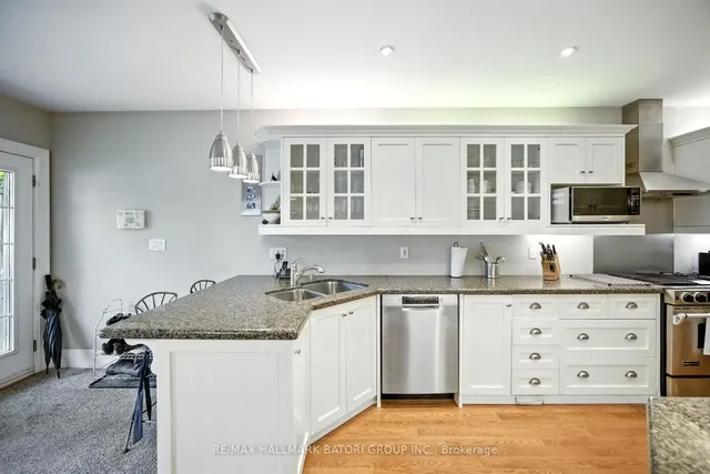 Additional image 11 of 33 Burnaby Blvd