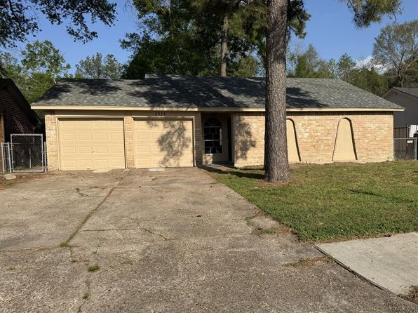 8926 Valley Side Dr, Houston, TX 77078