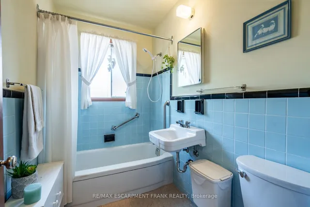 房产图片 25 - 218 BOWMAN 街