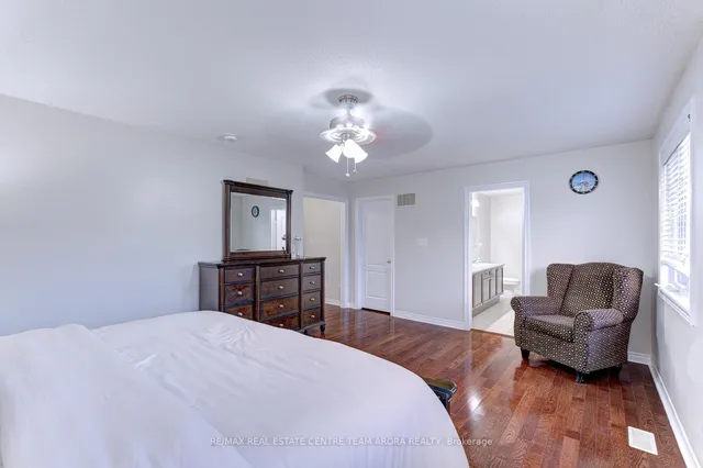 Additional image 25 of 8 Constance St