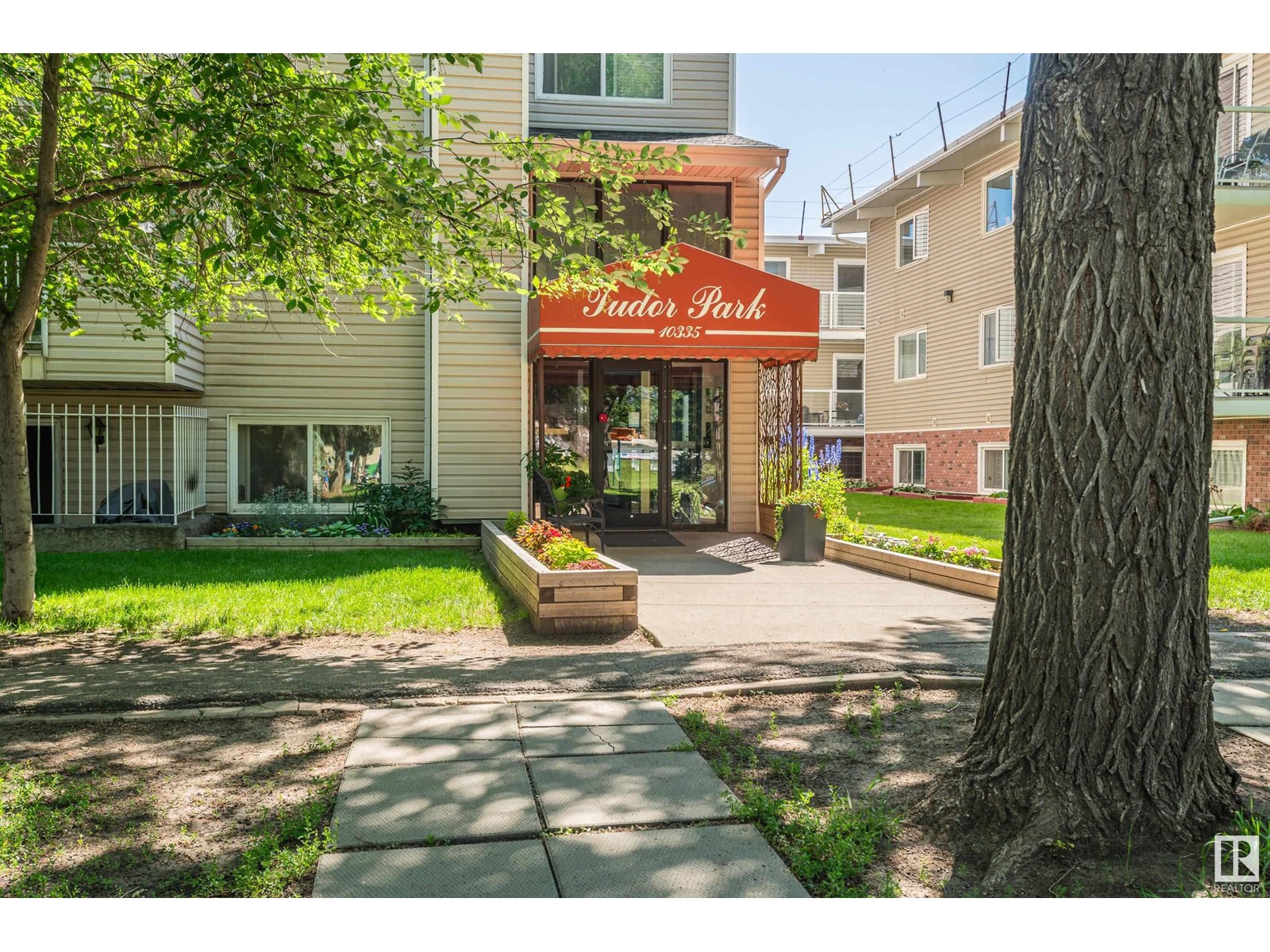 #206 10335 118 ST NW|Edmonton, Alberta T5K1Y6