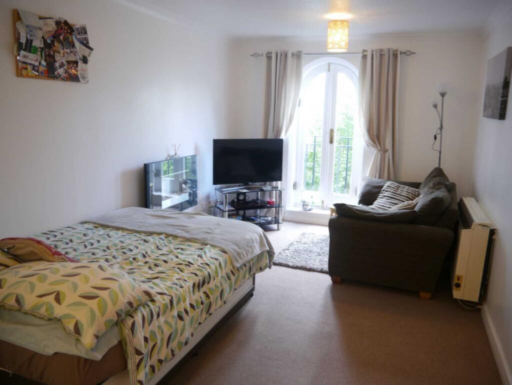 Additional image 2 of Walsingham Close, Hatfield