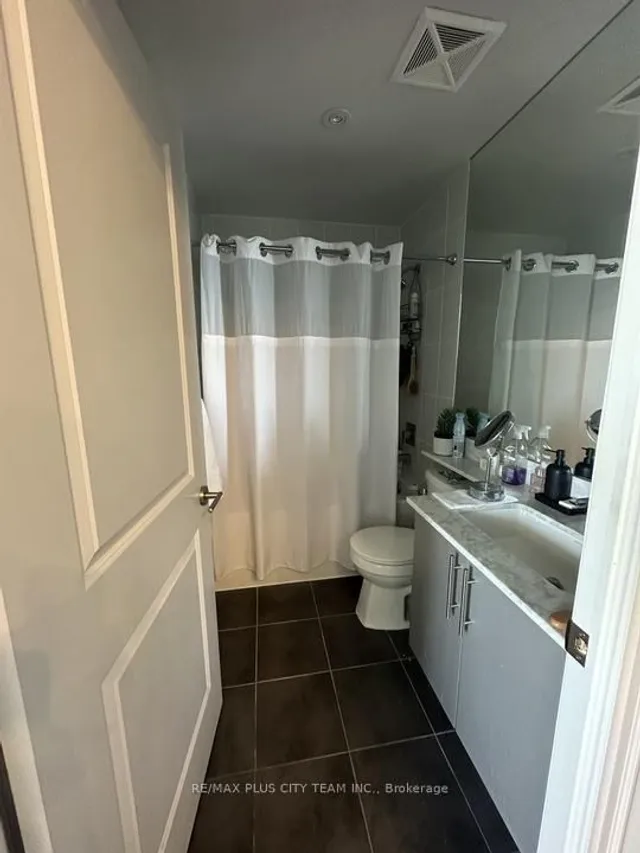 Additional image 5 of 125 Western Battery Rd Unit 2501