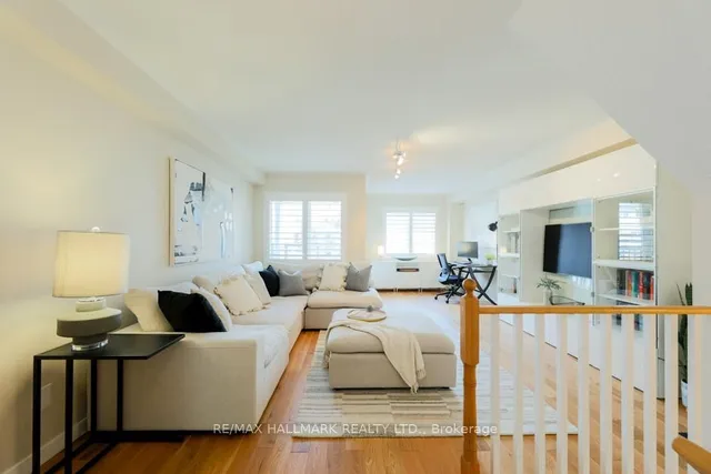 Additional image 9 of 80 Crossovers St