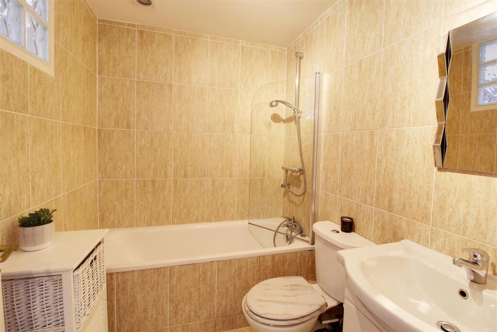 Additional image 8 of Alderman Close, Welham Green