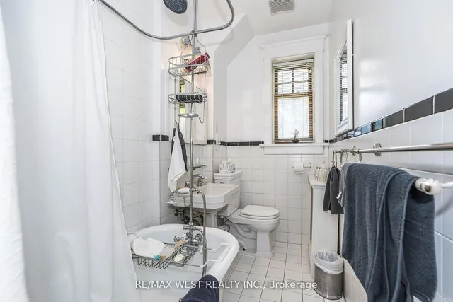 Additional image 9 of 9A Humewood Dr