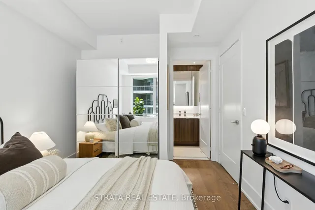 Additional image 12 of 55 Merchants' Wharf Unit 415