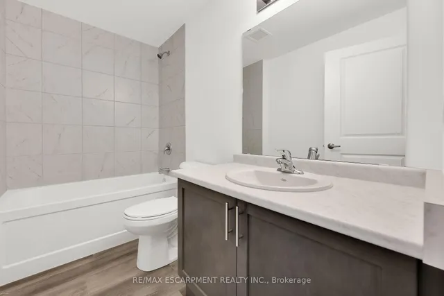 Additional image 25 of 470 Dundas St Unit 416