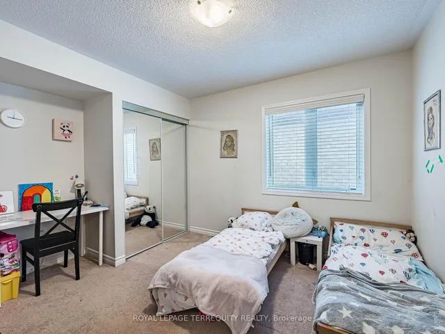 Additional image 27 of 903 Penson Cres