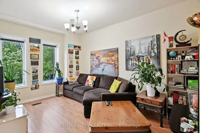 Additional image 5 of 130 Lansdowne Ave