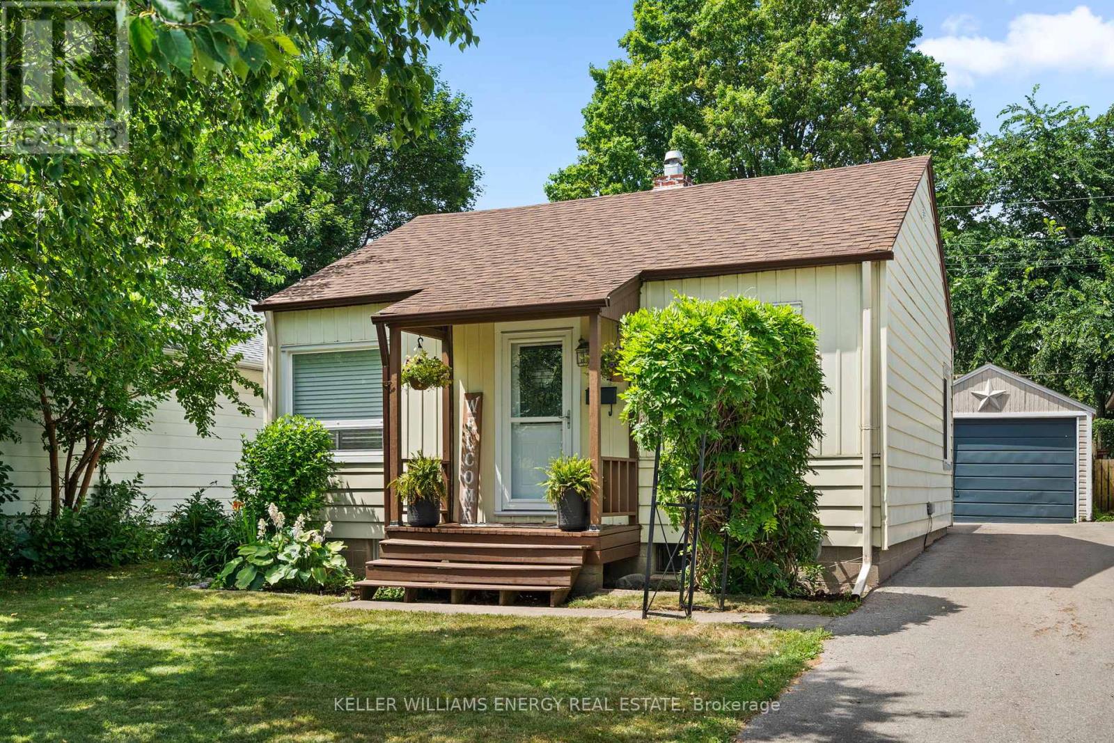 54 CEDAR STREET|Ajax (Central), Ontario L1S1V3