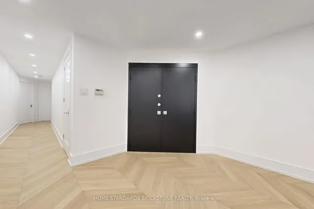 Additional image 34 of 110 Bloor St Unit 1009