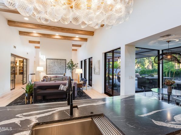 123 E Wagon Wheel Dr, Phoenix, AZ 85020